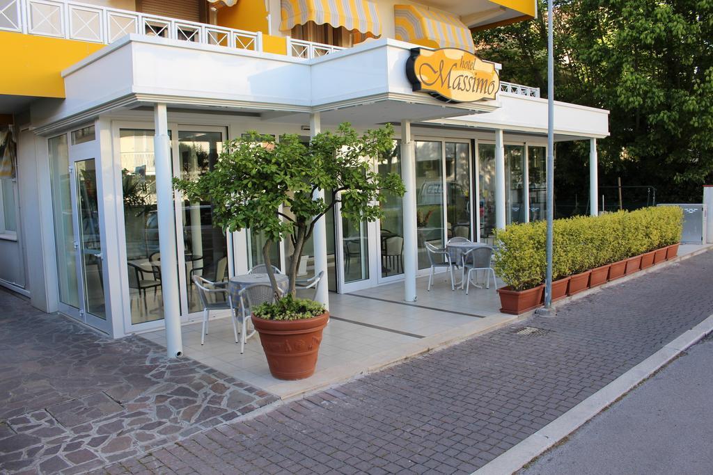 Hotel Massimo Riccione Exterior foto